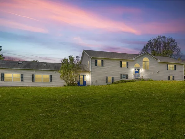 1707 Pompey Center Rd, Fabius, NY 13063