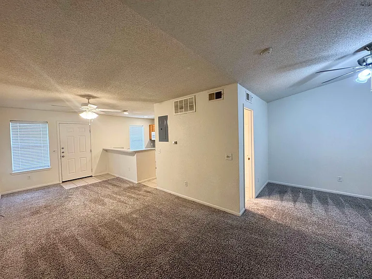 4621 Johnson Rd — Photo 7