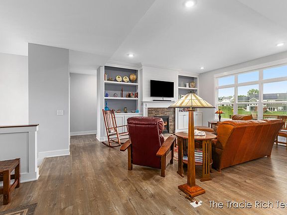 4th image of 4187 Sheba Ct NE