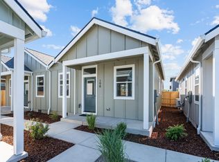 198 Gangnes Dr, Talent, OR 97540