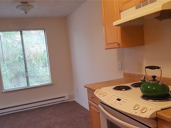 4th image of 8627 25th Ave SW Unit D
