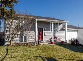 310 McKool Ave, Romeoville, IL 60446