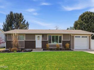 2393 W Bueno Vista Dr, West Jordan, UT 84088