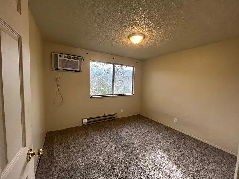 203 E Bird Ave #B — Photo 7