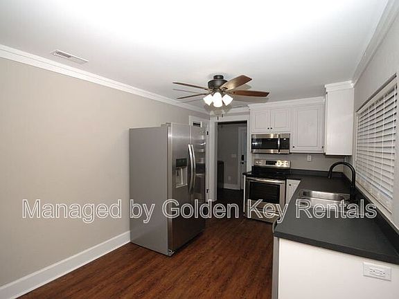 4th image of 102 W Ham St
