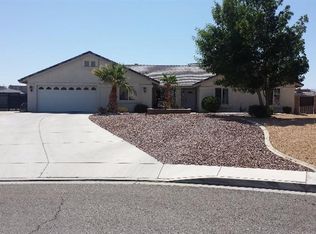 18771 Kitom Rd, Apple Valley, CA 92308