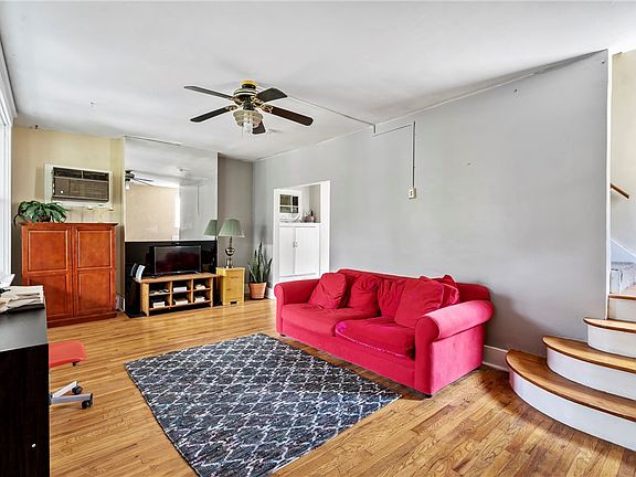 5th image of 5852 Northumberland St