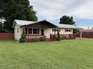 10697 David Crockett Pkwy W, Belvidere, TN 37306
