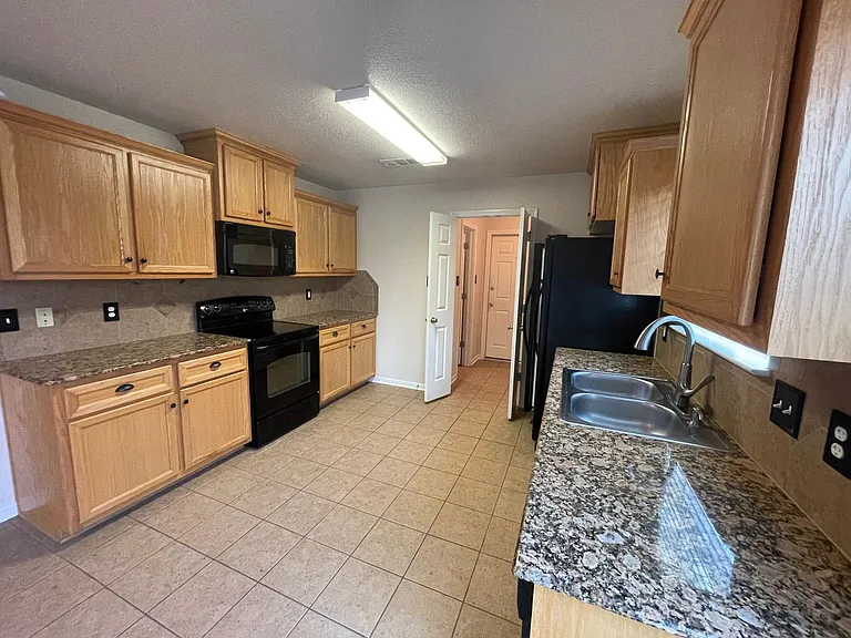 6509 Alvin Dr — Photo 9