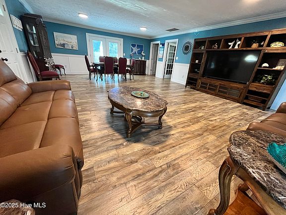 4th image of 842 Love Mill Road