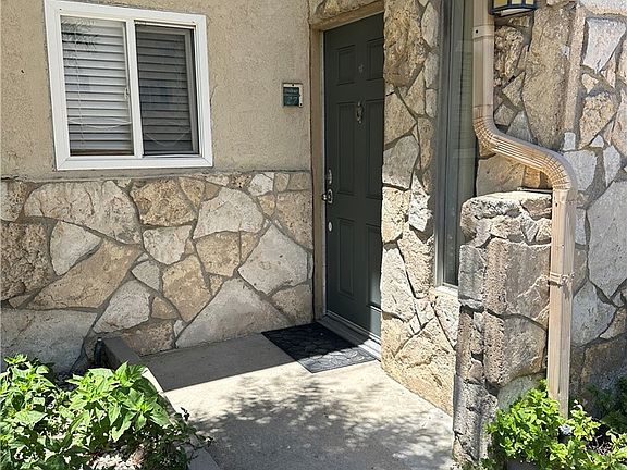 5th image of 1620 N San Fernando Blvd APT 27