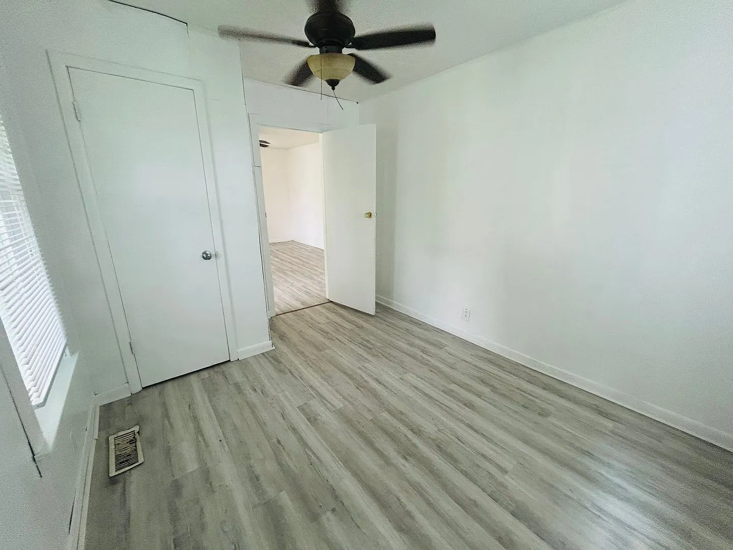 For Rent: 707 W Centennial Ave. Coming Soon! Spacious 3 Bedroom Home! Nice Yard! Off- Street Park... — Photo 4