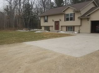 1333 E Kloppman St, Crivitz, WI 54114