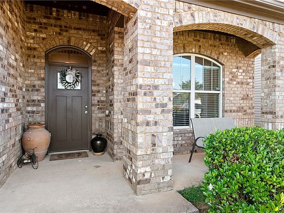 4th image of 1294 Maxwell Cir