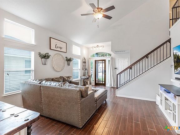 5th image of 922 Darion St