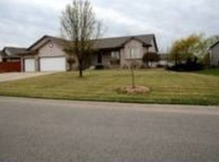 11513 W Chartwell Cir, Wichita, KS 67205