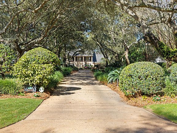 4th image of 217 Yacht Club Dr