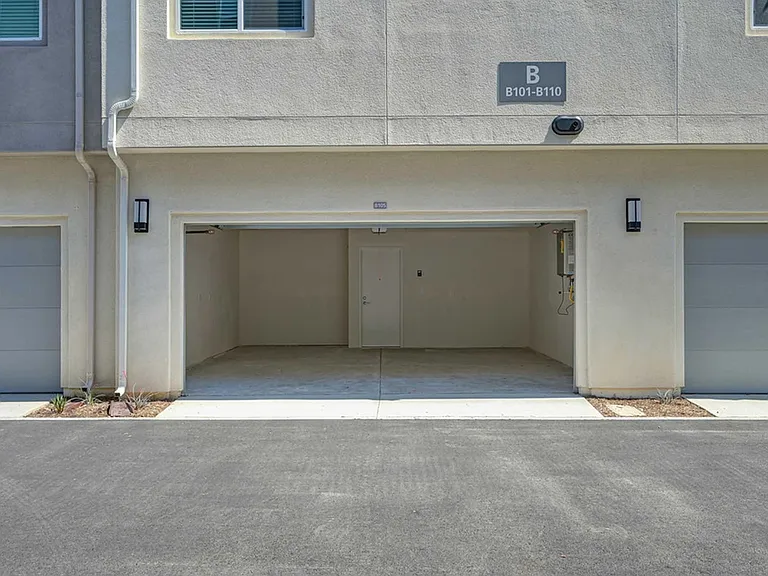 River Gate Townhomes — Photo 50