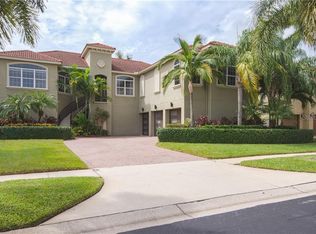 6006 Kipps Colony Dr E, Gulfport, FL 33707