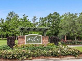 51 Arbor Cir, New Orleans, LA 70131