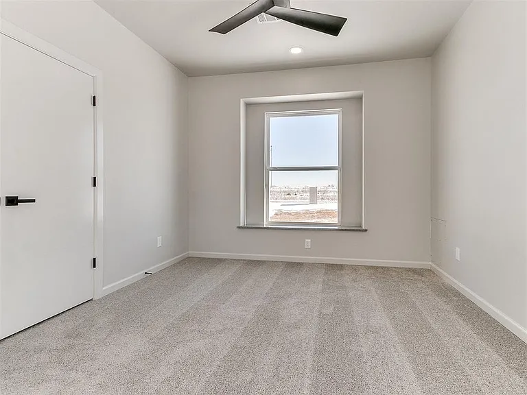 25198 Scarlett St — Photo 18