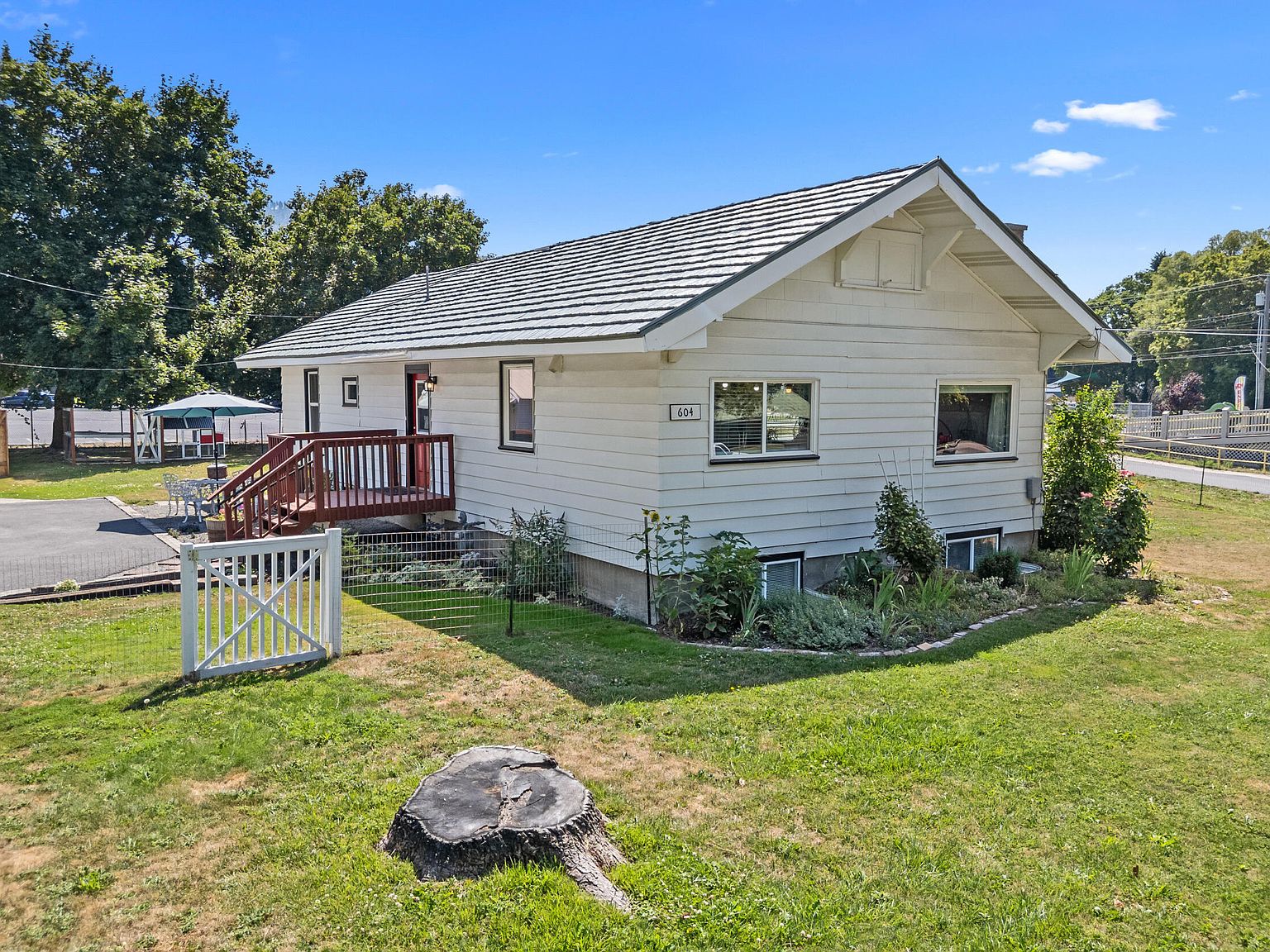 NJHC e-town concrete サイズXL　ロンＴ NJHC e-town concrete サイズXL ロンT E Town Concrete Shirt