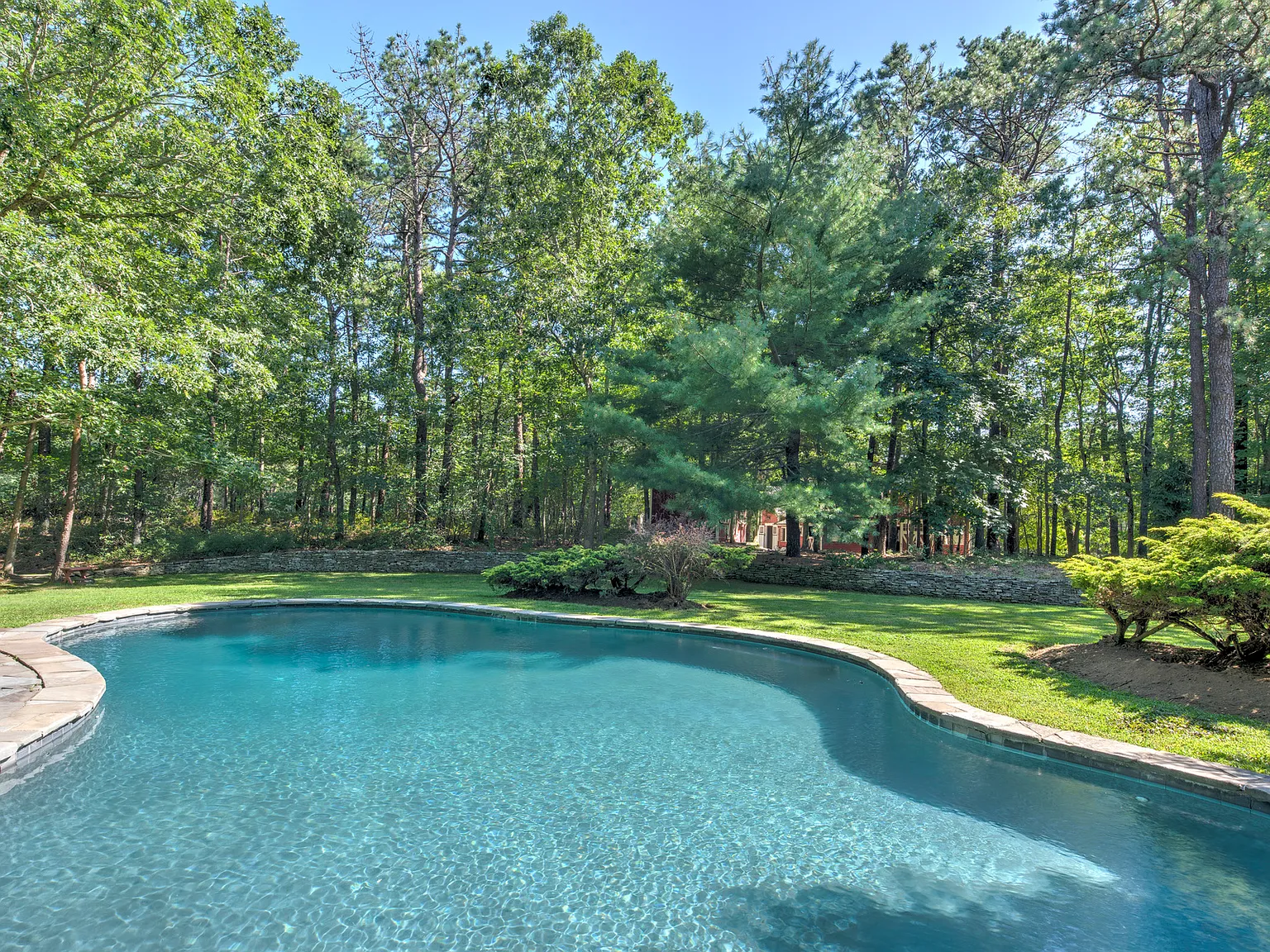 Outstanding design gracing the front page of Architectural Digest — Photo 2