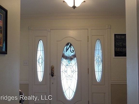 3rd image of 285 Ashbrook Dr