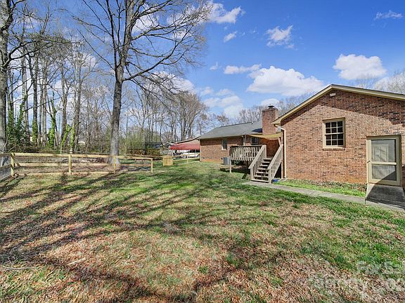 2nd image of 5504 Trossacks Ct