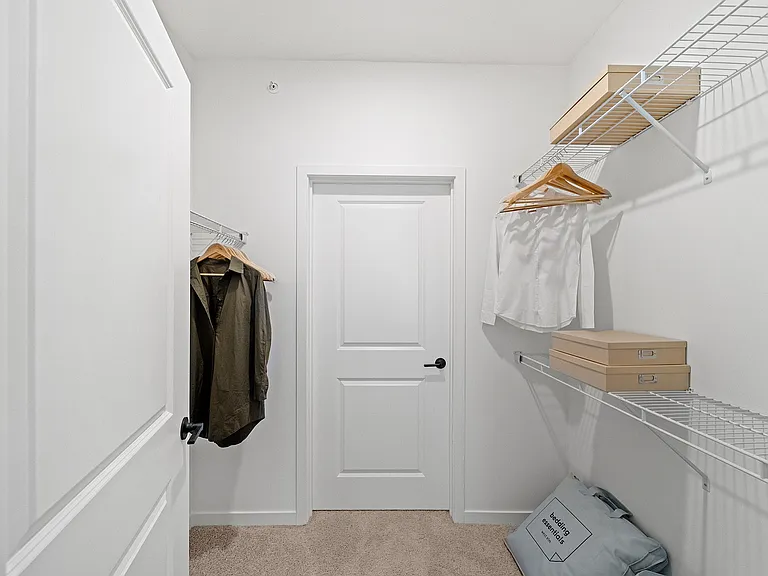 Citizen Walk-In Closet