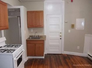 12 Unity St APT 3R, Boston, MA 02113