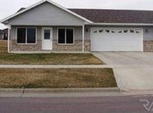 316 W 9th St #7, Dell Rapids, SD 57022