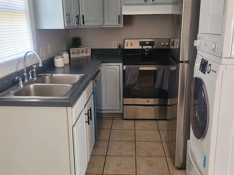 101 N Gregg St — Photo 5