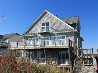 3854 Island Dr, North Topsail Beach, NC 28460