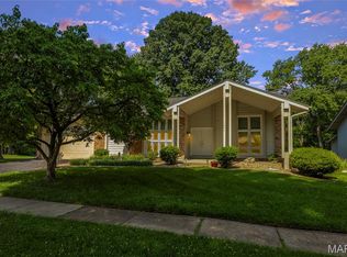 1621 Long Leaf Cir, Saint Louis, MO 63146