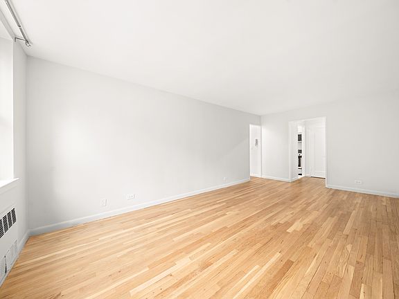 4th image of 336 E 50th St APT 4A