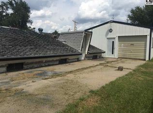 209 N 6th St, Canton, KS 67428