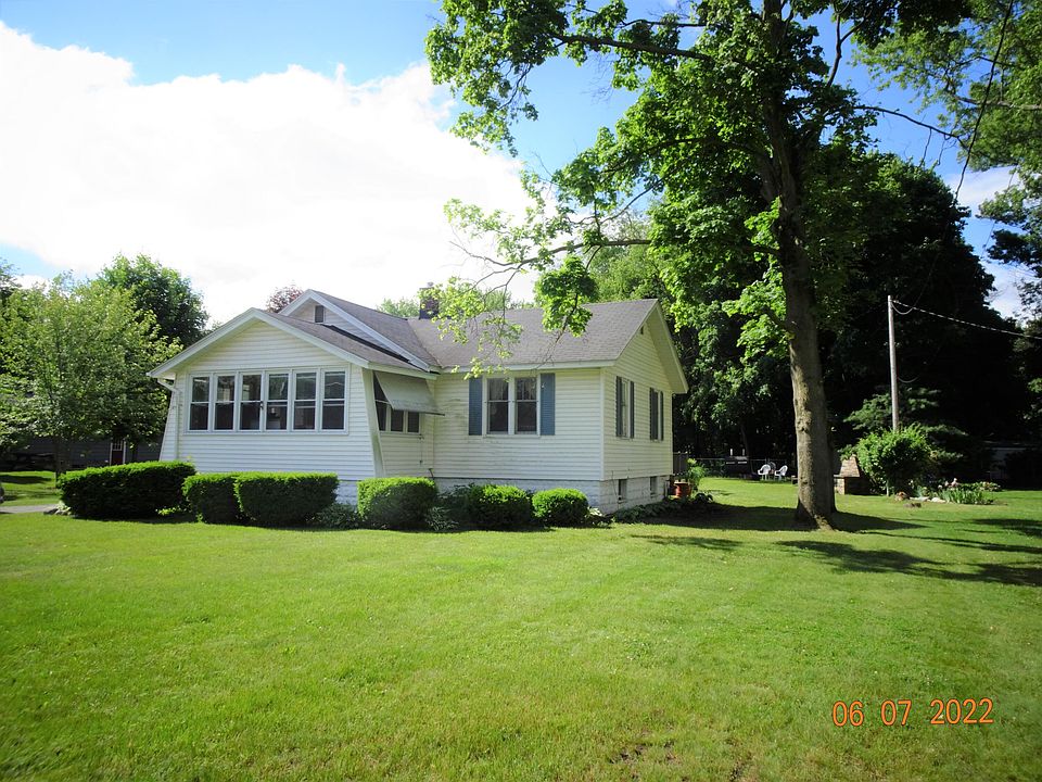1st image of 810 W 26th St
