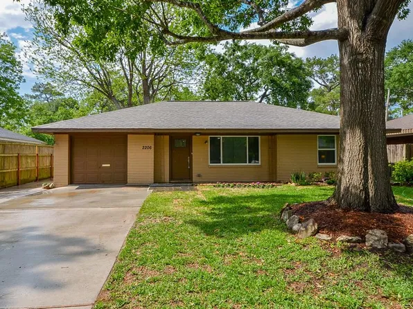 2206 Wakefield Dr, Houston, TX 77018