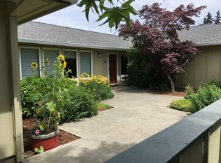 3980 Grandview Dr, Hood River, OR 97031