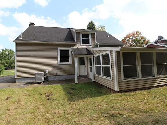 5th image of 4932 Grover Dr