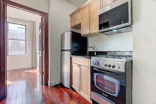 Rented by REAL New York | media 11