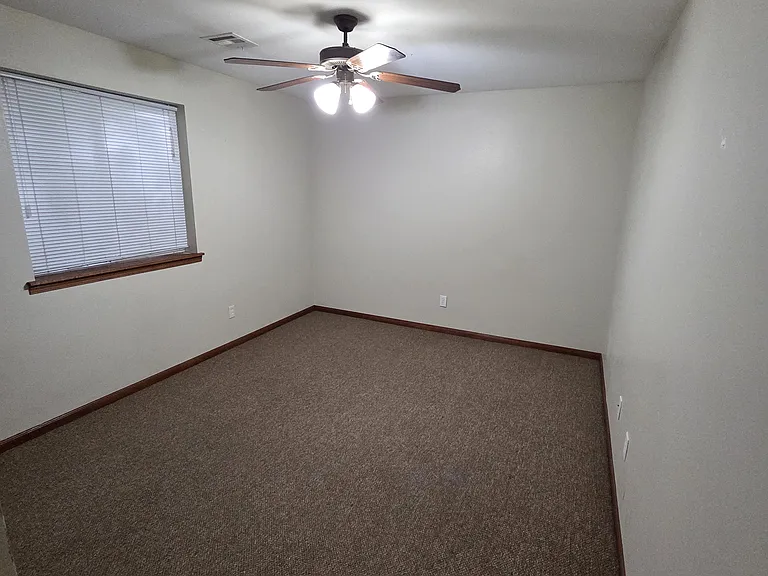 930 Ratone St — Photo 20
