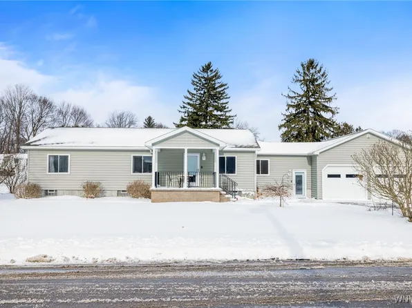 2633 School St, Corfu, NY 14036