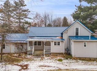 872 E Howard City Edmore Rd, Edmore, MI 48829