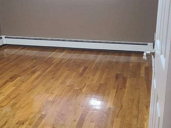 3rd image of 2-1015 E 223rd St #2