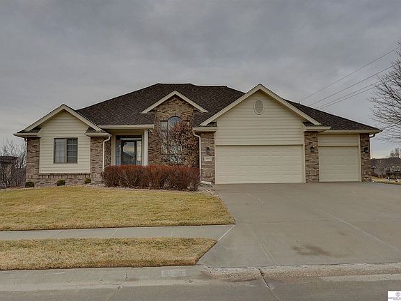 2nd image of 9904 S 175th Cir