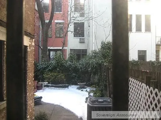 Rented by Sovereign Associates | media 32