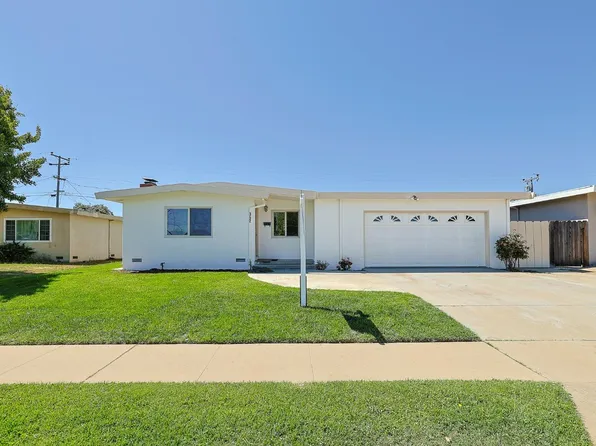 352 Navajo Dr, Salinas, CA 93906