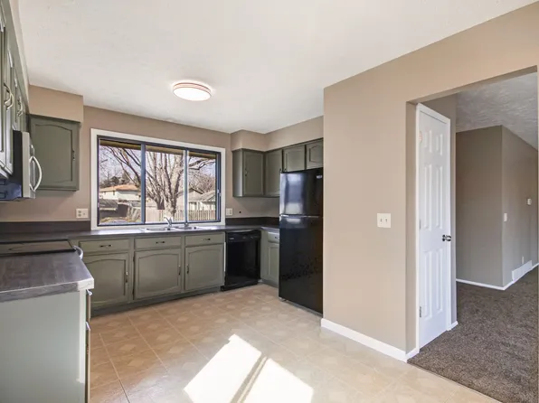 6511 S 137th Cir, Omaha, NE 68137